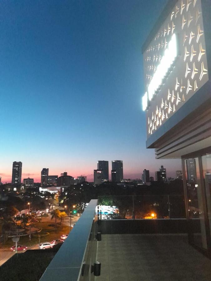 Tryp By Wyndham Santa Cruz Otel Santa Cruz de La Sierra Dış mekan fotoğraf
